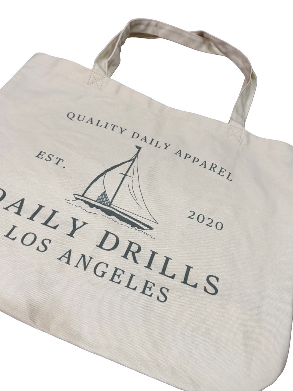 ⛵️Daily Drills Sailboat Tote Canvas Bag NIB Cream Oversized Beach Shopper 🤍 - Picture 3 of 6